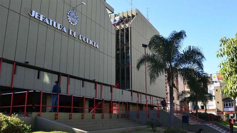 Pesar en la fuerza ante el fallecimiento de dos agentes.
