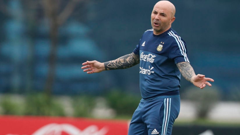 Pese al pésimo Mundial, Sampaoli tiene ofertas.