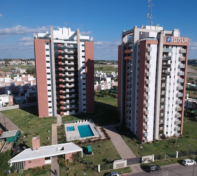 Pilares de Manantiales, un condominio en altura, con excelente ubicación, increíbles vistas y amenities pensadas para tu confort.