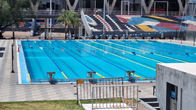 pileta olimpica kempes