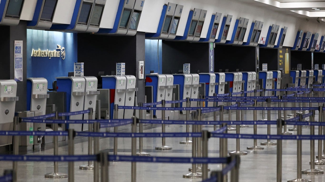 Pilotos de Aerolíneas Argentinas realizan un paro de 24 horas (Foto: REUTERS/Agustin Marcarian)