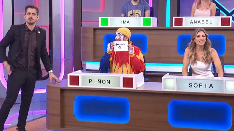 Piñón le erró feo en Match Game. 