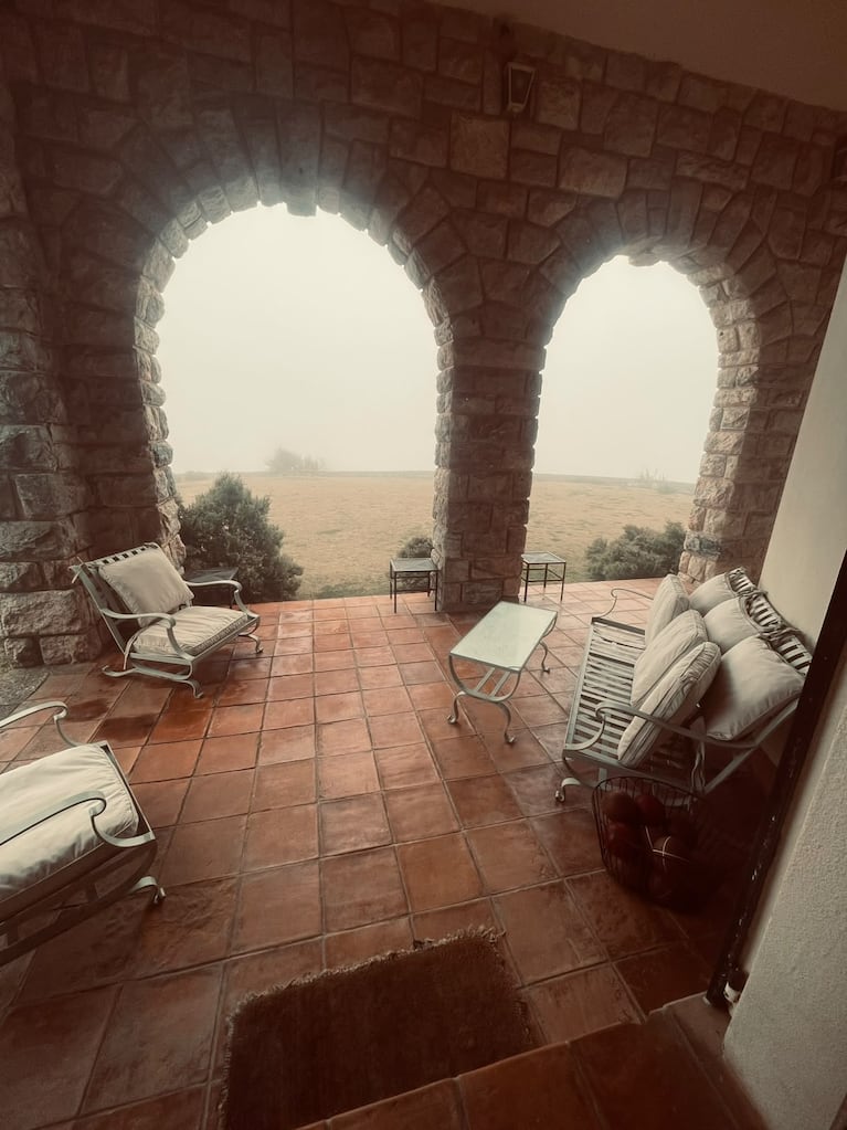 Pintorescos recovecos del Castillo Mandl. (Foto: Paula Salort/El Doce)