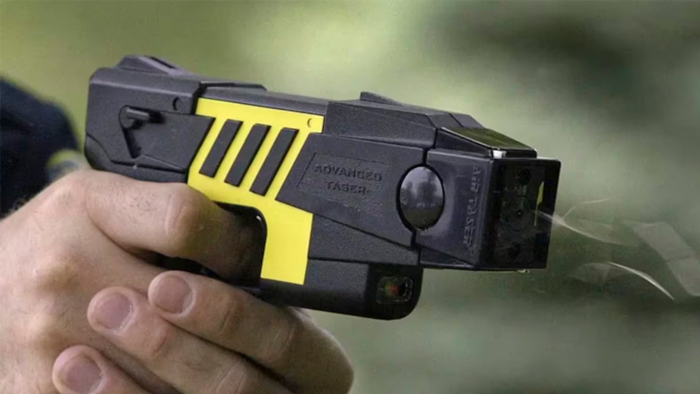 pistolas-taser-IFU6XVBLYVEMNEJO3FJOCBOLVM