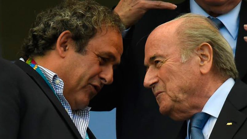 Platini y Blatter fueron apartados de la FIFA. 