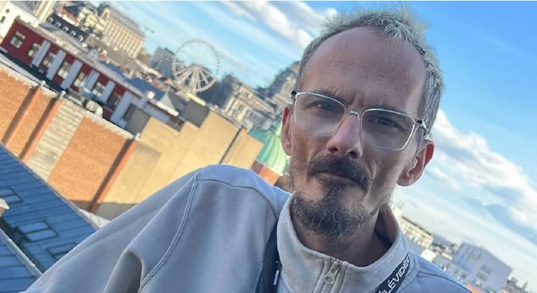 Polémica en Francia por un influencer que murió a golpes.