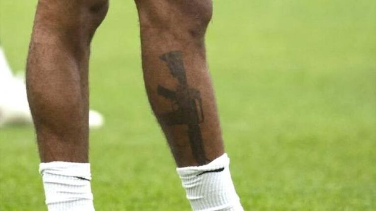 Polémica en la Selección de Inglaterra por el tatuaje de un jugador