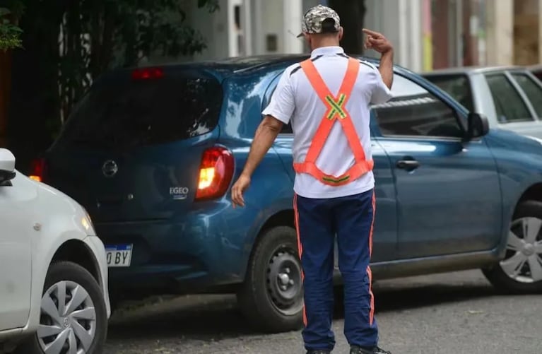 Polémica por el accionar de los naranjitas en las inmediaciones del show de Shakira en el Kempes. (Imagen ilustrativa)