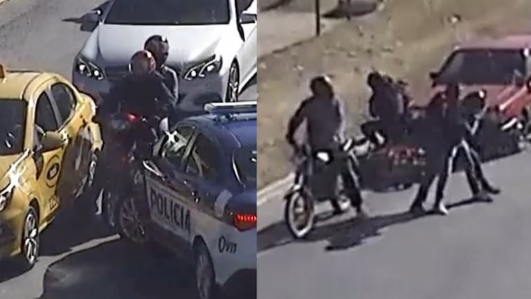Policías tacklearon y atraparon a dos motochoros.