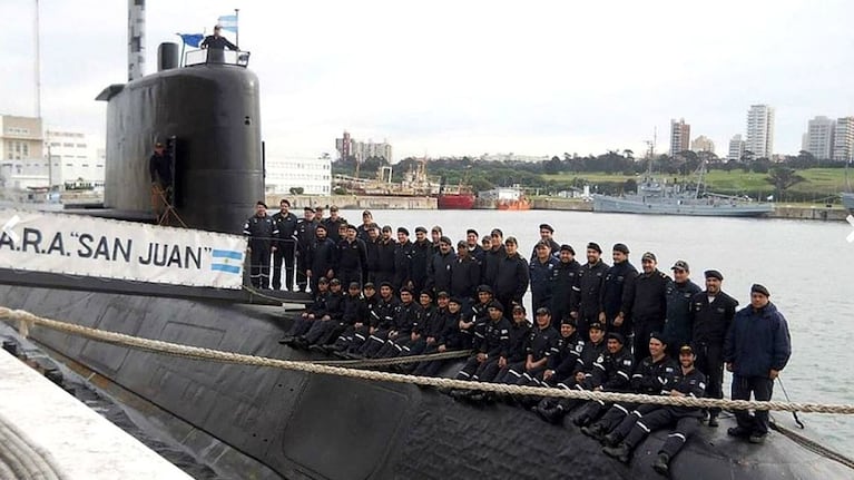 Por el hundimiento del submarino en el que murieron 44 marineros.