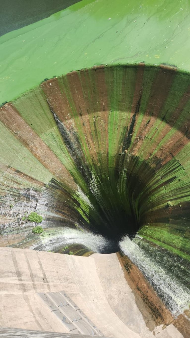 Por las intensas lluvias, el dique San Roque superó el nivel del vertedero