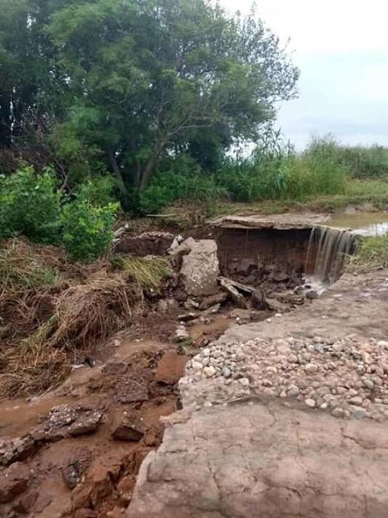 Por obras y lluvias, habitantes de Bajo Grande quedaron aislados