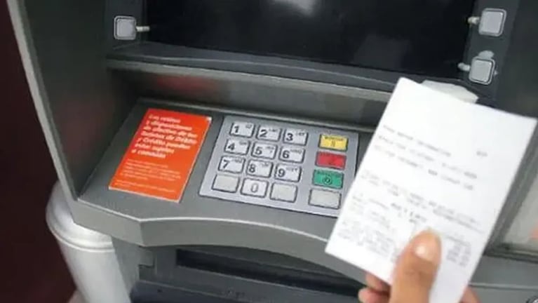 Por qué conviene no imprimir el ticket del cajero automático.