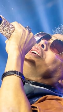 Por su estado de salud, Jean Carlos suspendió los bailes del próximo fin de semana