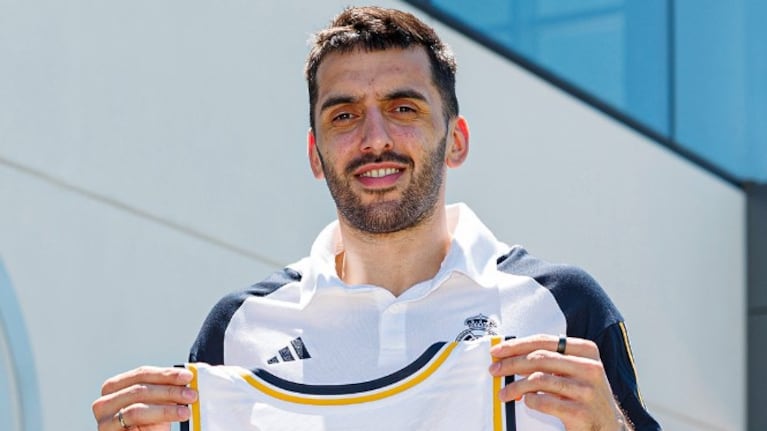 Por tercera vez en su vida el basquetbolista vestirá la casaca blanca.