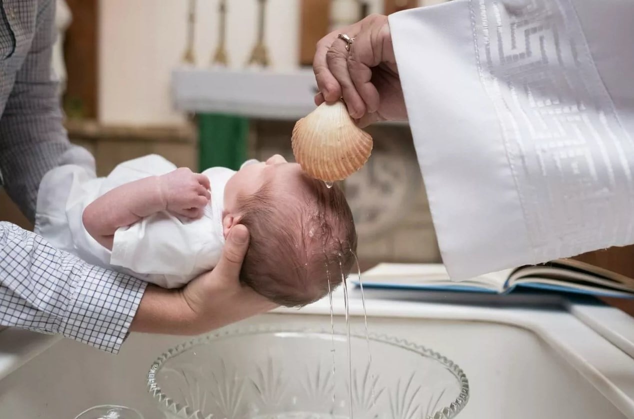 Por una sola palabra, desestimarán los sacramentos.