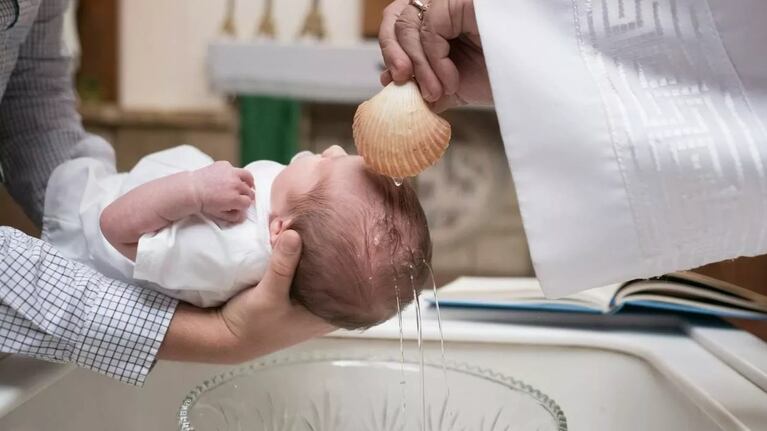 Por una sola palabra, desestimarán los sacramentos.