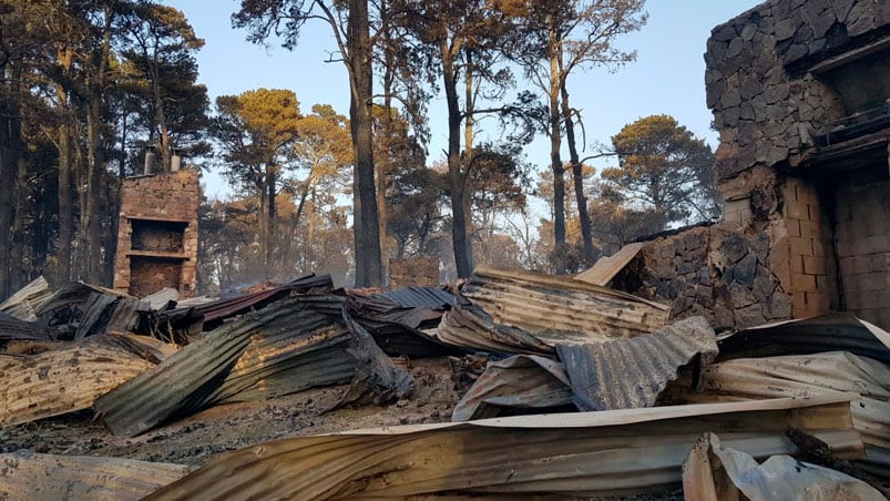 Potrerillo Pueblo de Montaña quedó devastado por el fuego.