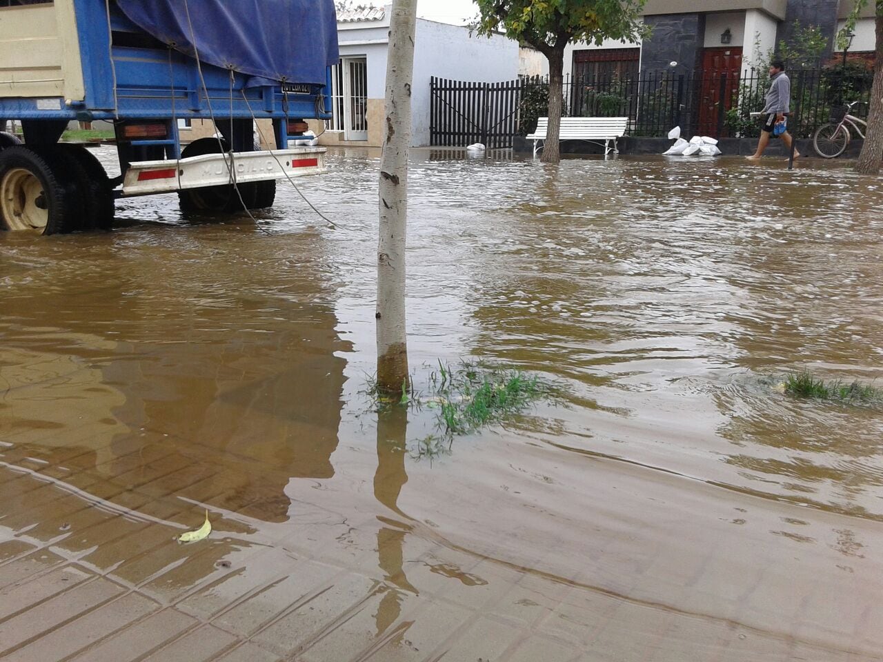 Pozo del Molle se inundó por tercera vez en el año. 