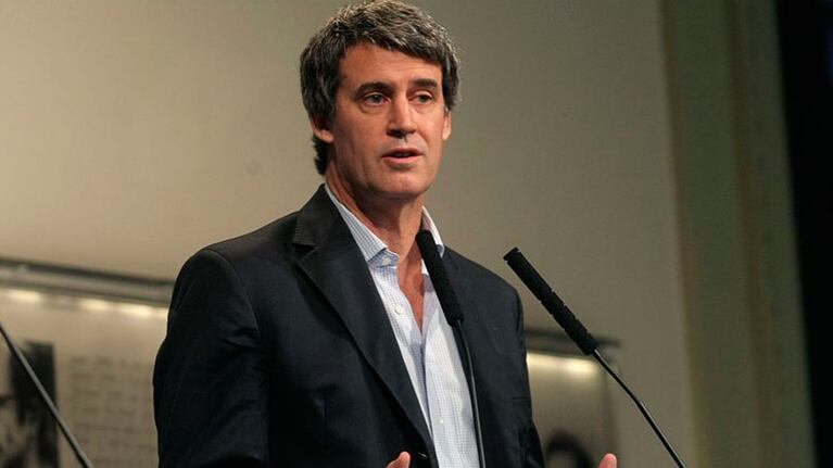 Prat Gay habló sobre la megaemisión de la deuda.