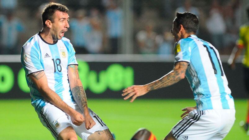 Pratto fue asistido por Messi en el 2-0. Foto: AP.