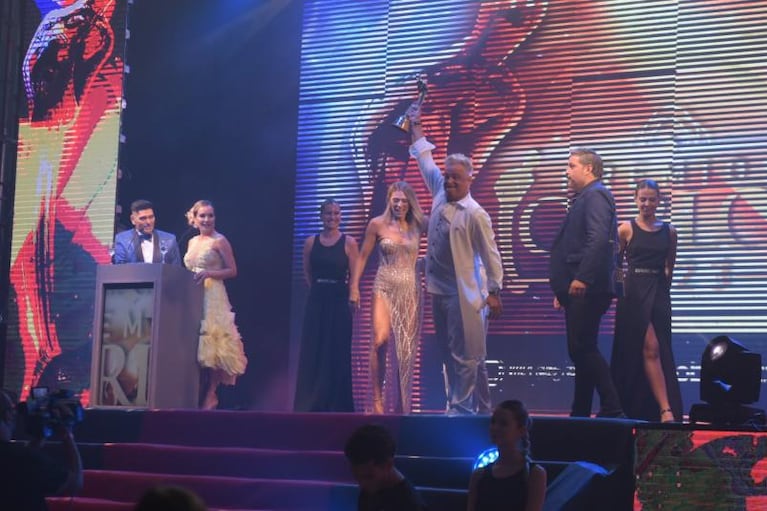 Premios Carlos 2023: Pedro Alfonso ganó el Oro y Kinky Boots se quedó con 8 estatuillas