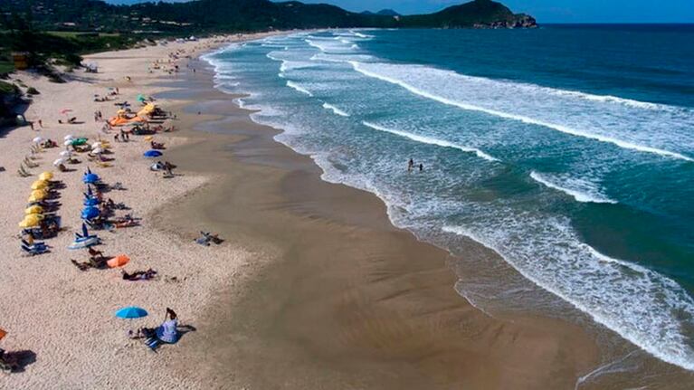 Preocupa una contaminación en el mar de Brasil.