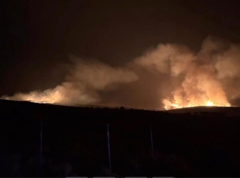 Preocupación por un incendio en Punilla: rutas cortadas