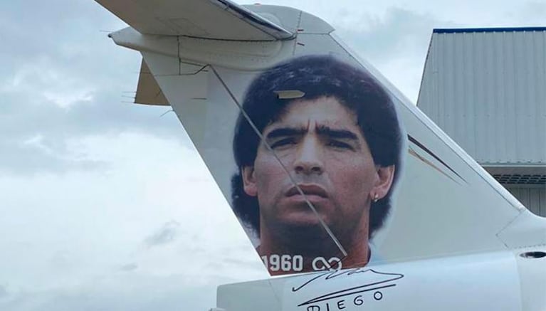 Presentarán el Tango D10S: el avion homenaje que “llevará” a Maradona a Qatar 2022