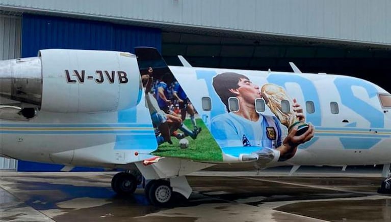 Presentarán el Tango D10S: el avion homenaje que “llevará” a Maradona a Qatar 2022