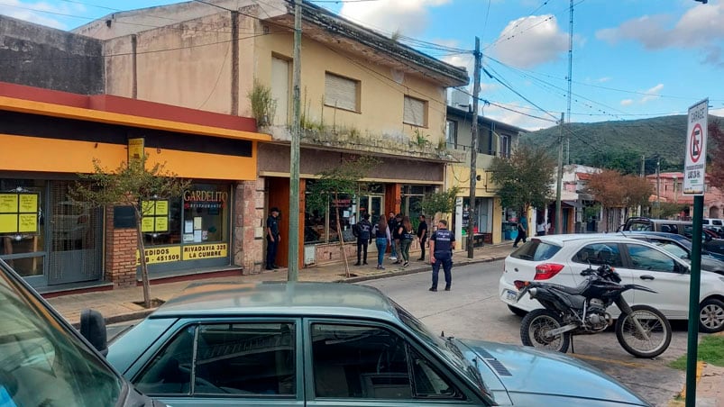 Primeras detenciones por el asesinato de la jubilada. Foto: Canal 11 La Cumbre.