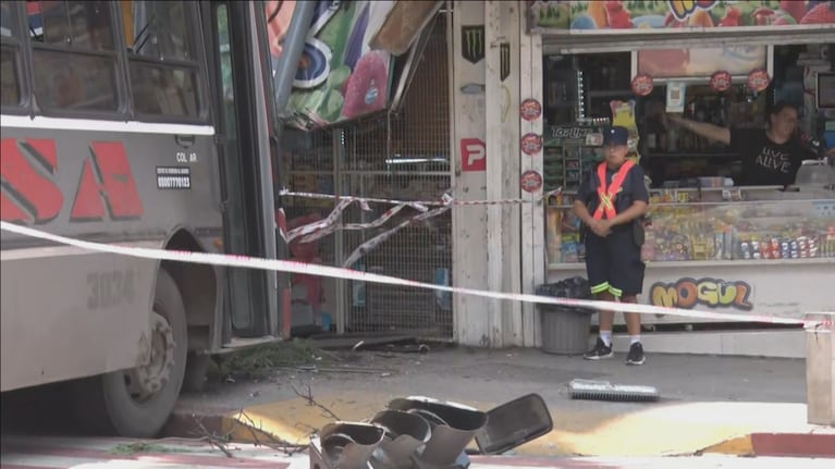 Producto del accidente, dos mujeres resultaron heridas y quedaron internadas. (Foto: Captura TN)