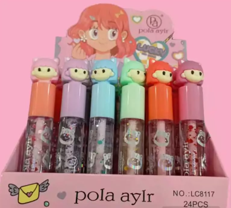 Prohibieron labiales y otros maquillajes para niños: el motivo y la lista completa