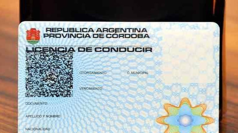 Prorrogan la fecha de vencimiento de las licencias de conducir.
