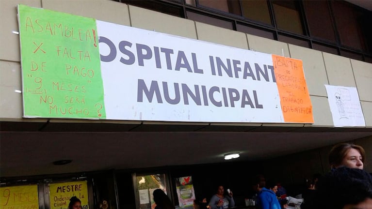 Protesta de empleados del Hospital Infantil