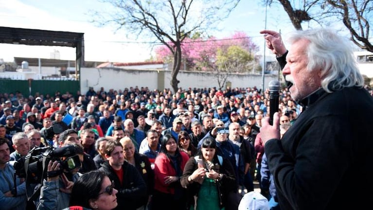 Protesta del Suoem: entre insultos, Daniele amenazó con un "quilombo"