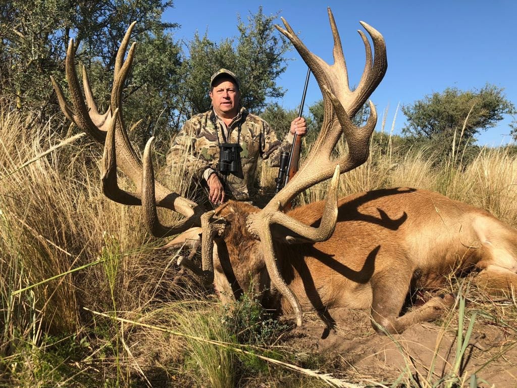 Publicaron las fotos con los cadáveres de animales como trofeos.