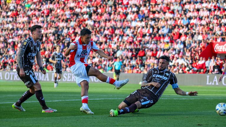 Puebla puso el 1 a 0 para la Gloria.
