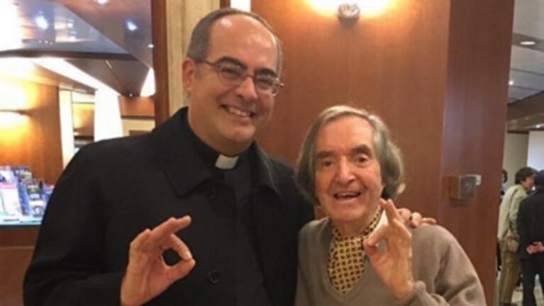 ¡Pura emoción! El encuentro del Papa con Carlitos Balá