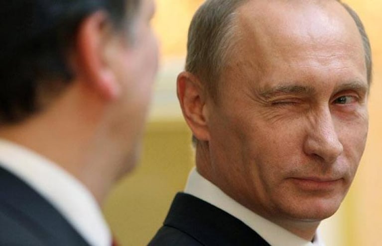 Putin no pudo dejar de reírse ante el error de un funcionario