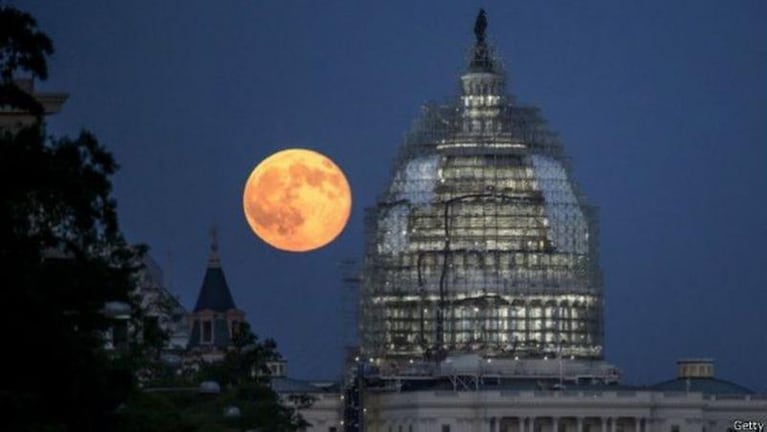 Qué es la Luna azul que se verá en la noche de Halloween