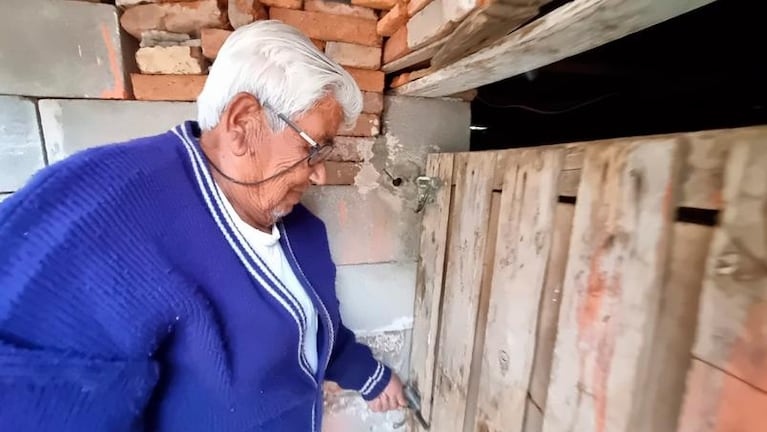 “¿Qué me podés sacar?”: tiene 84 años, vive en la miseria y le robaron tres veces