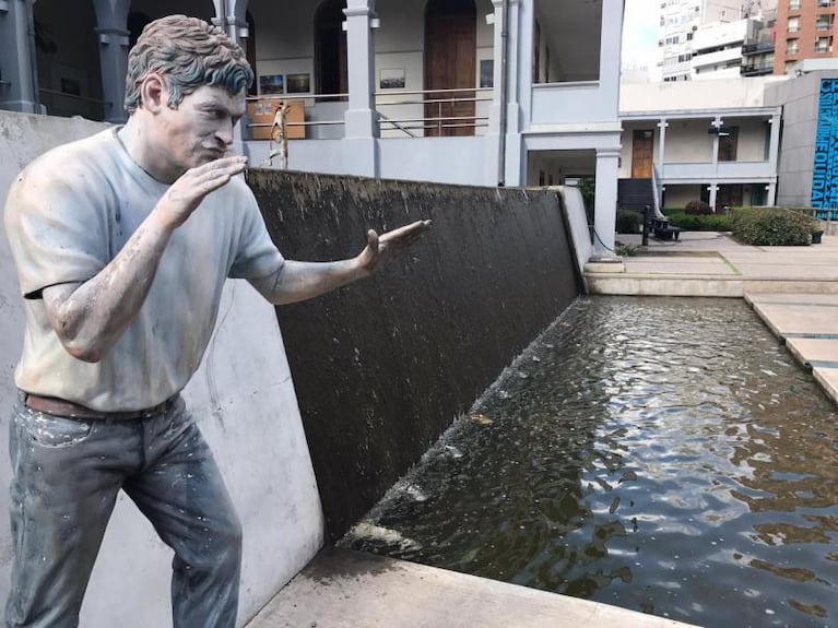 Qué pasó con la estatua de la Mona en el Buen Pastor