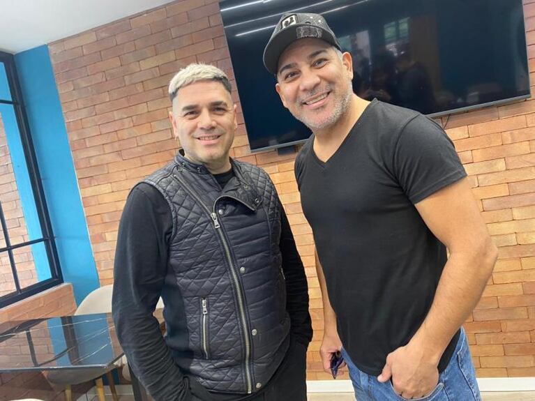 ¡Qué reencuentro! La Barra y Dani Guardia en la previa del show