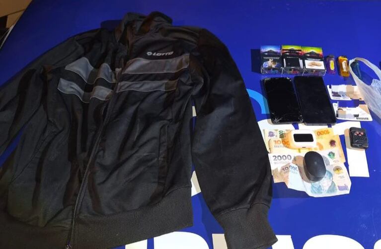 Quedaron detenidos dos sujetos con inhibidores de alarma  .