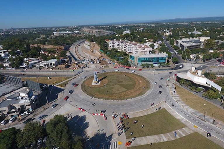 Quedó habilitada la circulación en la nueva rotonda de la Mujer Urbana