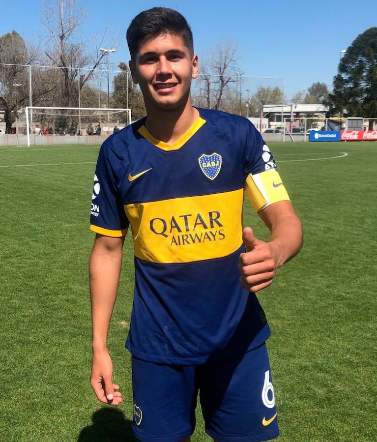 Quién es el juvenil cordobés de Boca que está cerca de firmar con el Barcelona