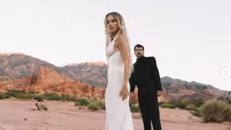 Quién es la pareja que se casó en la Quebrada de las Conchas y desató un escándalo