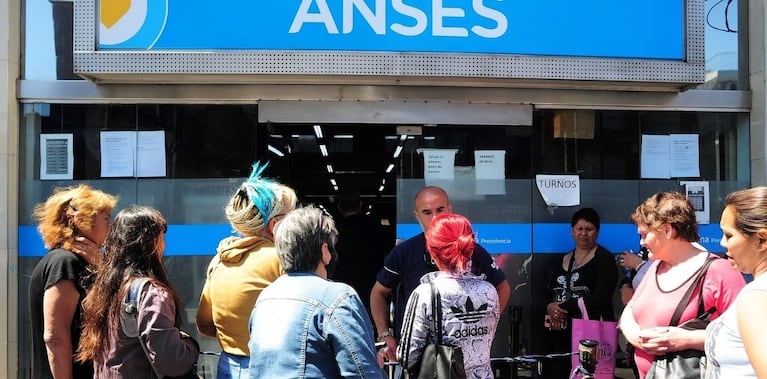 Quiénes cobran los $78 mil de Acompañamiento Social en agosto: cómo se paga