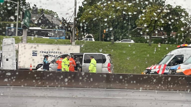 Quiénes eran los prefectos y el policía arrollados por un camión mientras asistían a víctimas de un choque